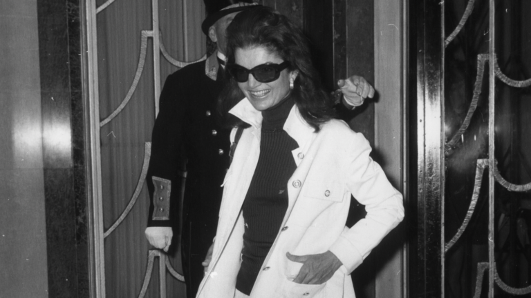 Jacqueline Kennedy Onassis, A Pioneering Force Of First Lady Fashion – CR Fashion Book